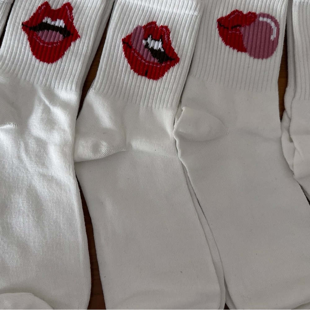 Playful White Socks with Red and Pink Lips Pattern - Picture 2 of 2